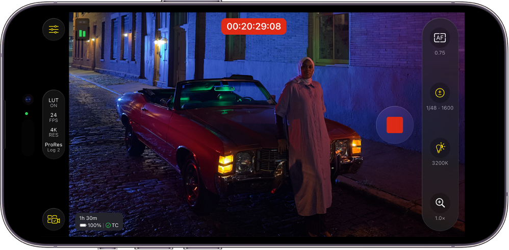 Skrin Final Cut Camera, dengan kawalan kamera dan butang Rakam.