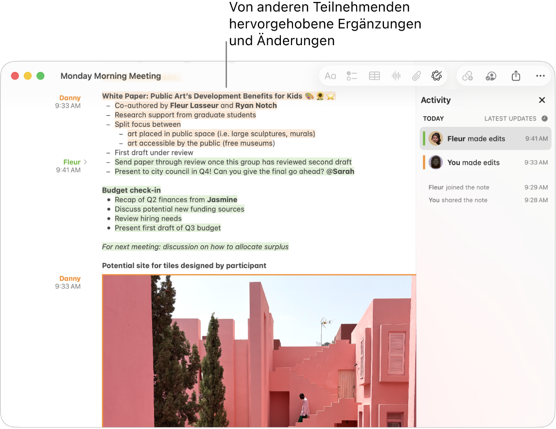 Eine Notiz mit Notizen aus einem Meeting. Änderungen von Teilnehmer:innen sind hervorgehoben.