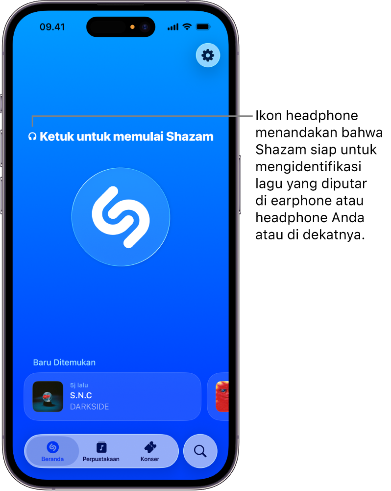 Tampilan layar utama app Shazam yang menunjukkan headphone yang terhubung