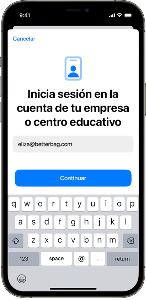 Pantalla de un iPhone con la interfaz de inscripción de usuario.