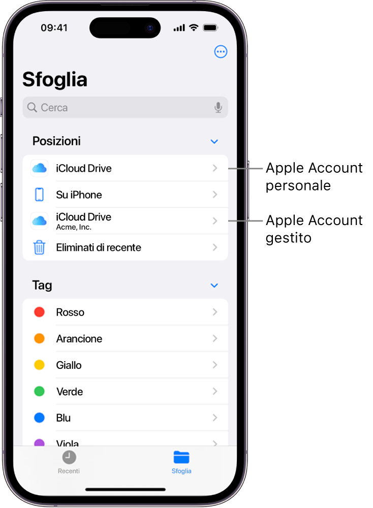 Una schermata di iPhone che mostra due iCloud Drive: uno per un Apple Account personale e uno per un Apple Account gestito.