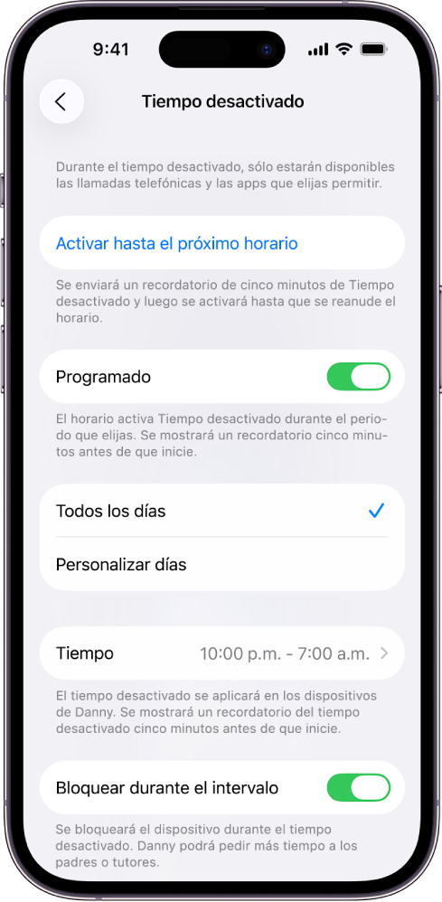 El iPhone está mostrando la pantalla de configuración de Tiempo desactivado. El botón Programado está cerca de la parte superior. Las opciones Cada día y Personalizar días se muestran debajo, y la opción Cada día está seleccionada. Las horas de inicio y fin están en el centro de la pantalla y el botón Bloquear durante el intervalo está cerca de la parte inferior.