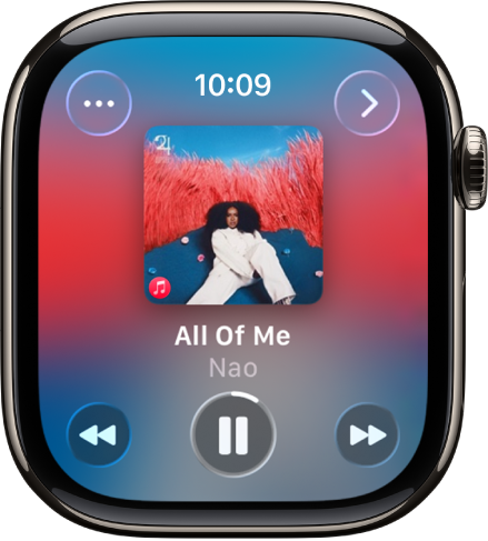 המסך ״מתנגן כעת״ מציג את עטיפת האלבום עם שם השיר ושם האמן מתחת. פקדי המדיה נמצאים בתחתית. הכפתור ״אפשרויות נוספות״ נמצא למעלה מימין. הכפתור ״לאחור״ נמצא מימין למעלה.