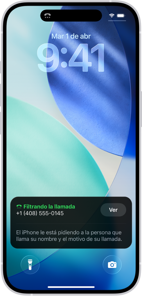 Un iPhone con una notificación de Revisión de llamadas que se muestra en la pantalla bloqueada. La notificación indica que el iPhone está pidiendo a la persona que llama su nombre y el motivo de la llamada.