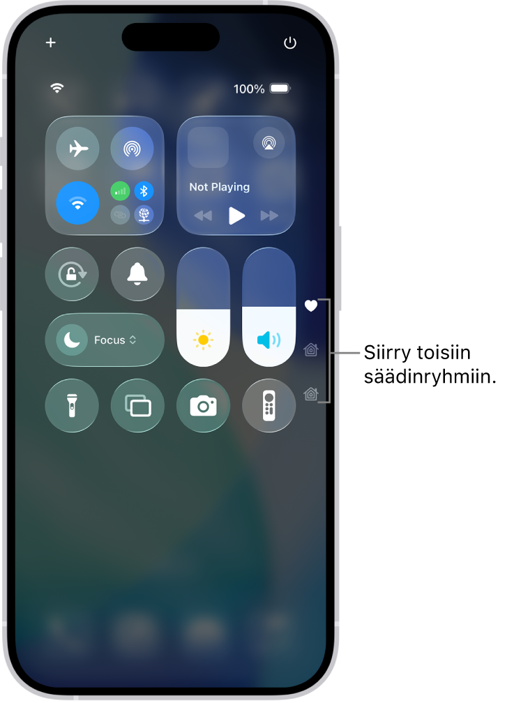 iPhonen näytössä avoin Ohjauskeskus, jonka oikealla puolella on kuvakkeet muiden säädinryhmien katseluun.