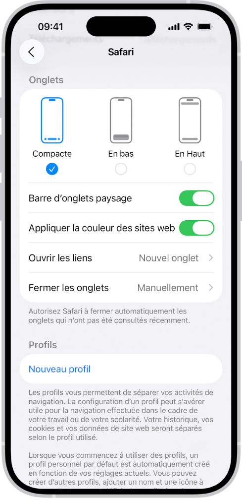 Un écran affichant trois options de disposition dans Safari : Compacte, « En bas » et « En haut ».