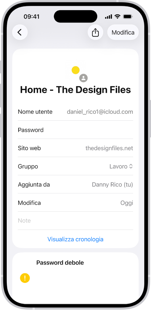 L’app Password che mostra i dettagli di un account, con nome utente, password e sito web.