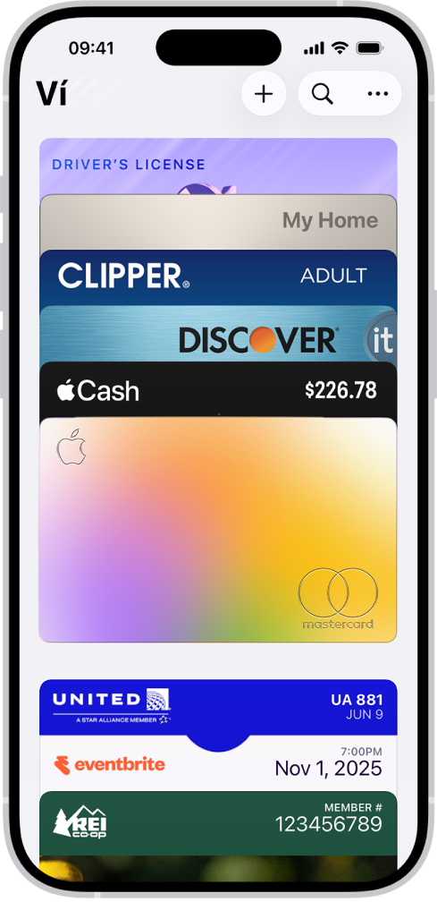 Màn hình Ví, đang hiển thị nhiều thẻ và vé.