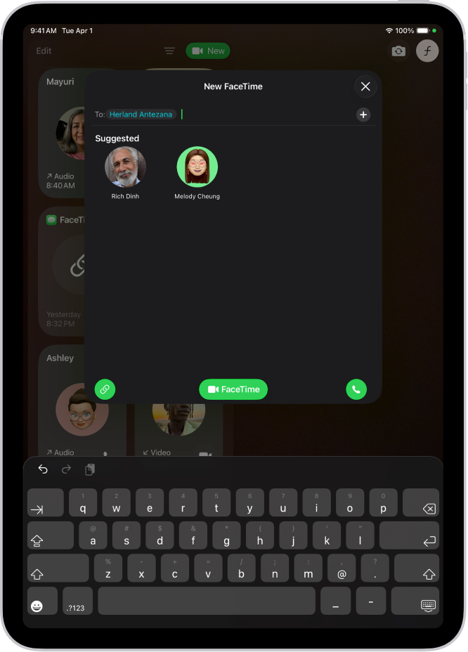 Okno nového hovoru FaceTime na iPadu. Do pole Komu je zadané jméno a pod ním se zobrazují dva návrhy kontaktů.