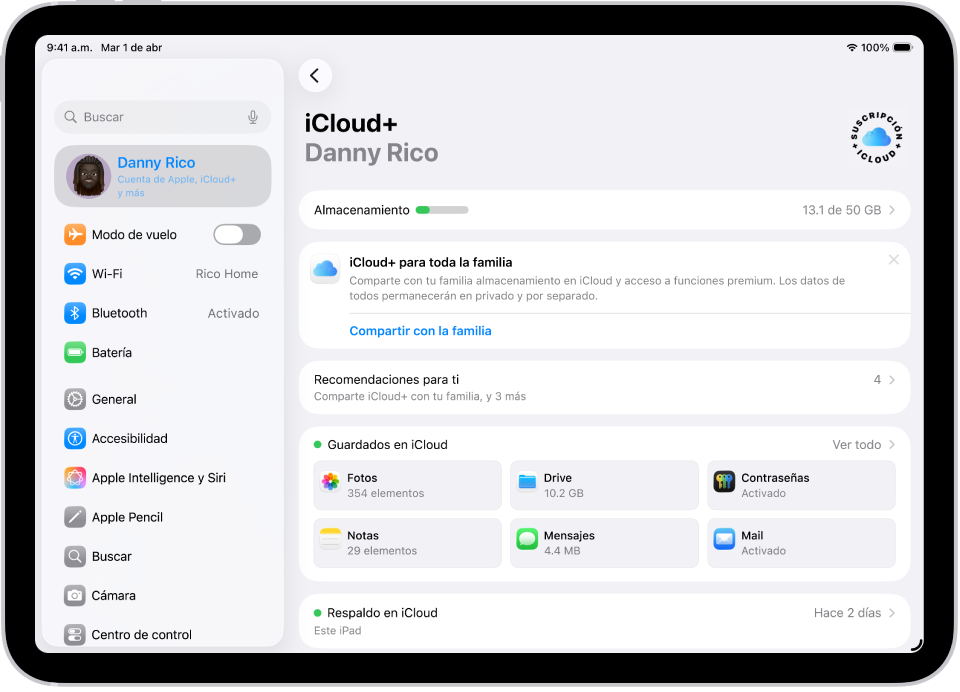 La pantalla de configuración de iCloud mostrando el indicador de almacenamiento de iCloud y una lista de funciones, como Fotos, iCloud Drive y Mail en iCloud que se pueden usar con iCloud.
