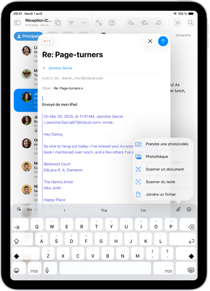 Un brouillon d’e-mail en cours d’écriture avec les options de pièces jointes situées au-dessus du clavier.