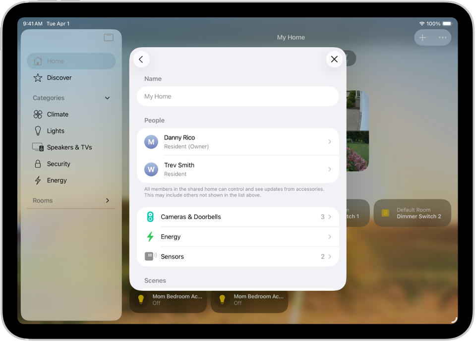 Pelan grafik: Paparan app Rumah menunjukkan beberapa penghuni rumah.