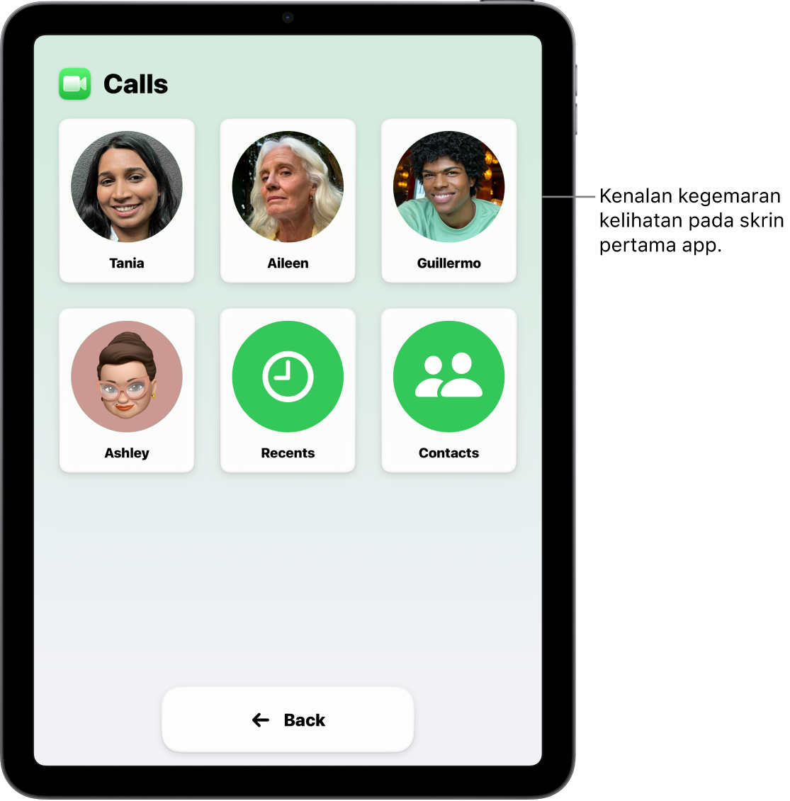 iPad dalam Akses Bantu dengan app Panggilan dibuka, menunjukkan grid besar foto dan nama kenalan.