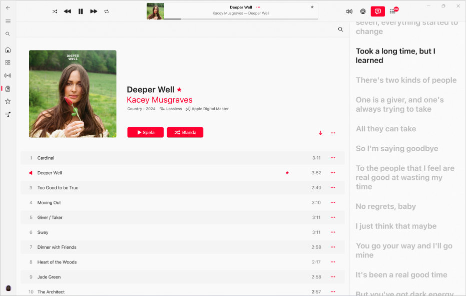 En låt spelas upp med låttexten till höger. Texten visas på skärmen i takt med musiken.