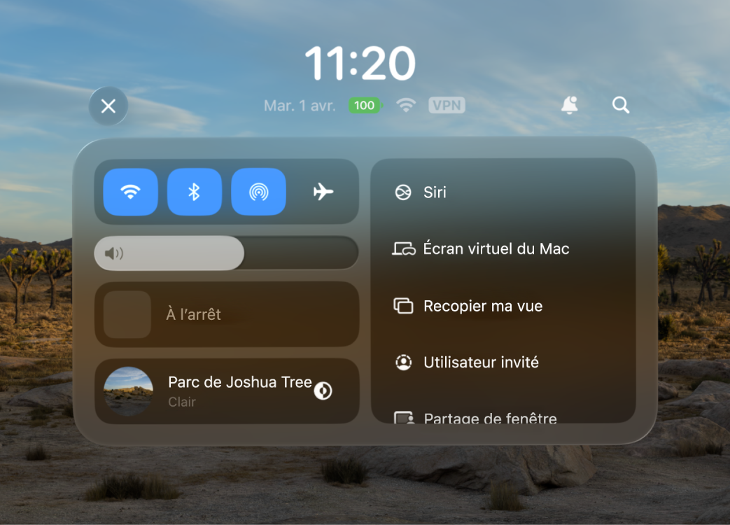 Le centre de contrôle sur l’Apple Vision Pro avec le bouton Siri visible à droite.