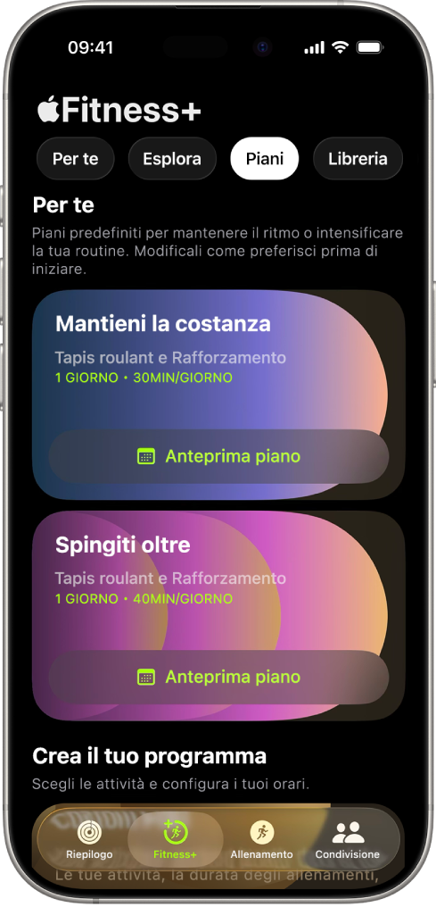 La schermata Piani in Apple&nbsp;Fitness+ che mostra un piano di allenamento attivo nella parte superiore dello schermo. I pulsanti per iniziare l’allenamento e visualizzare il piano di allenamento vengono mostrati sotto i dettagli dell’allenamento.