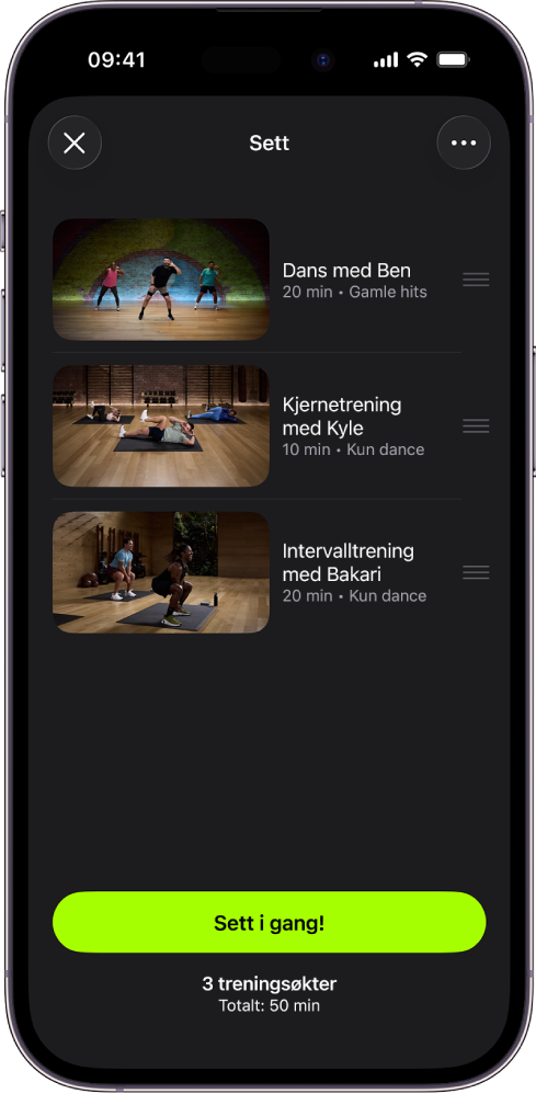Et sett med tre treningsøkter vises i Apple Fitness+. «Sett i gang!»-knappen vises nederst på skjermen.