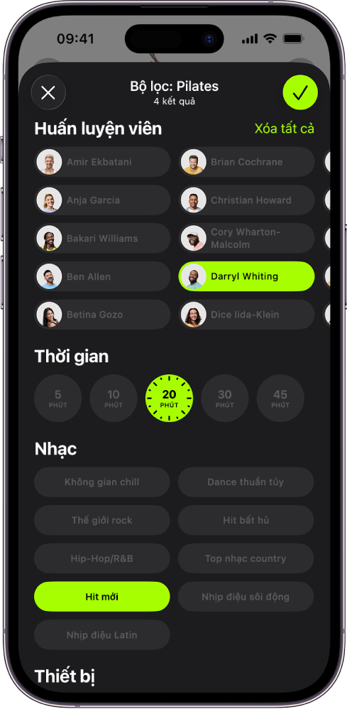 Màn hình Apple Fitness+ đang hiển thị các tùy chọn để sắp xếp và lọc các bài tập. Ở đầu màn hình là danh sách các huấn luyện viên. Khoảng thời gian nằm ở chính giữa màn hình. Bên dưới Thời gian là danh sách các thể loại nhạc.
