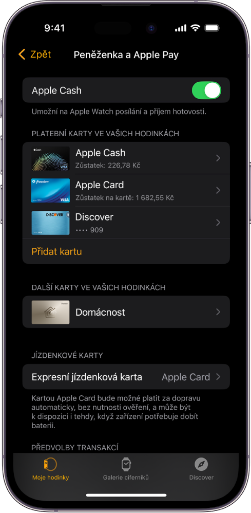 Obrazovka iPhonu s nastavením Peněženky a Apple Pay v aplikaci Apple Watch.