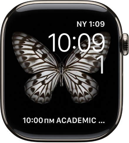 Η πρόσοψη ρολογιού «Κίνηση» όπου εμφανίζεται μια μέδουσα. Μπορείτε να επιλέξετε ποιο αντικείμενο θα κινείται και να προσθέσετε πολλές πολυπλοκότητες. Η πολυπλοκότητα «Χρονοδιακόπτης» βρίσκεται πάνω δεξιά, η ώρα και η ημερομηνία βρίσκονται παρακάτω, και η πολυπλοκότητα «Χρονόμετρο» βρίσκεται στο κάτω μέρος.