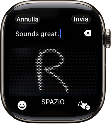 La schermata del campo di testo che mostra una lettera scritta con “Scrittura a mano”. I pulsanti Emoji e “Scrittura a mano” si trovano nella parte inferiore dello schermo.