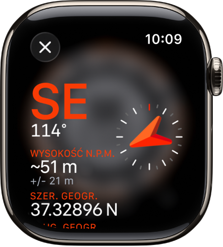 Aplikacja Kompas wyświetlająca ekran informacji. Na środku z lewej strony widoczny jest kierunek. Kompas wskazuje południowy wschód (114 stopnie). Poniżej widoczne jest bieżące nachylenie oraz bieżąca wysokość nad poziomem morza. Po prawej znajduje się wskaźnik kompasu. W lewym górnym rogu widoczny jest przycisk Zamknij.