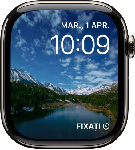 Cadranul de ceas Time-lapse afișând un clip video cu un peisaj pitoresc. În partea de jos se află complicația Direcție Busolă.