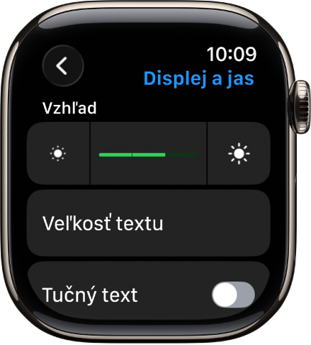 Nastavenia Displej a jas na hodinkách Apple Watch s posuvníkom Jas v hornej časti a tlačidlom Veľkosť textu nižšie.