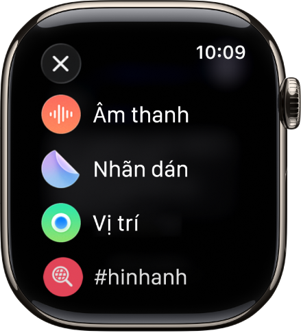 Một màn hình Tin nhắn đang hiển thị các tùy chọn tệp đính kèm như âm thanh, nhãn dán, vị trí và hình ảnh.