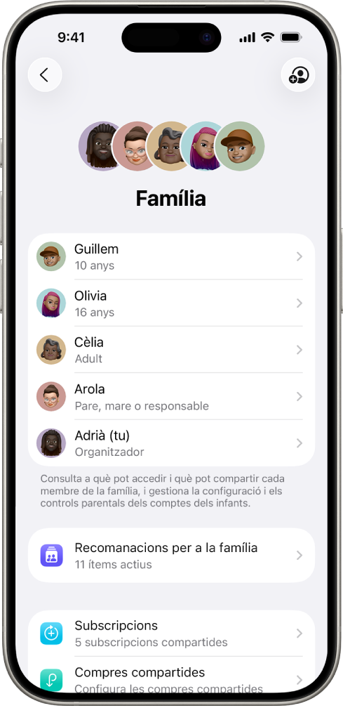 Pantalla “En família” a l’app Configuració. A la llista apareixen cinc membres de la família i estan compartint quatre subscripcions.