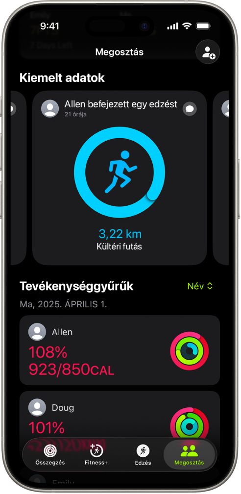 Egy iPhone képernyője, amelyen két másik személlyel megosztott tevékenységadatok láthatók.
