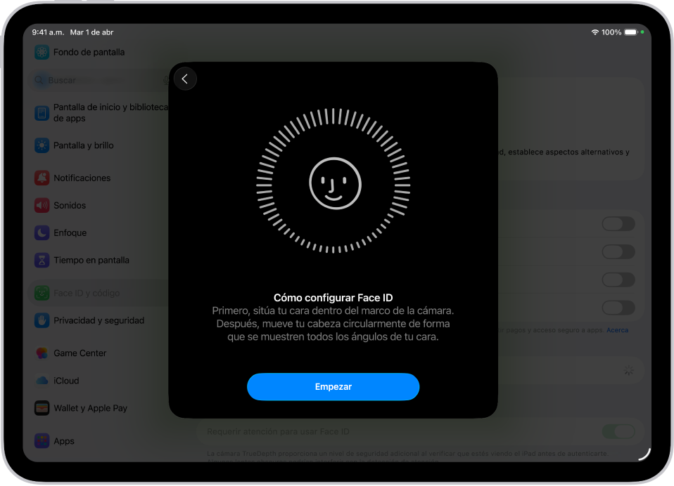 La pantalla de configuración de reconocimiento de Face ID. Se muestra una cara sonriente en la pantalla dentro de un círculo. El texto que está debajo le indica al usuario que mueva la cabeza lentamente para completar el círculo. Cerca de la parte inferior de la pantalla aparece el botón Empezar.