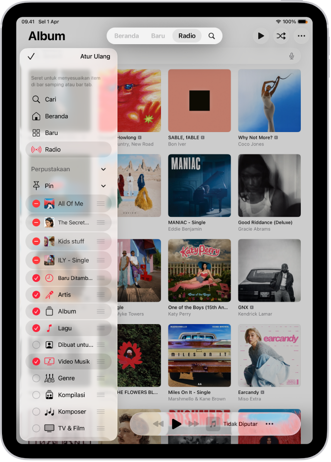 iPad dalam orientasi potret, yang menampilkan pilihan untuk mengedit bar samping di sebelah kiri dan bar tab di bagian atas layar.