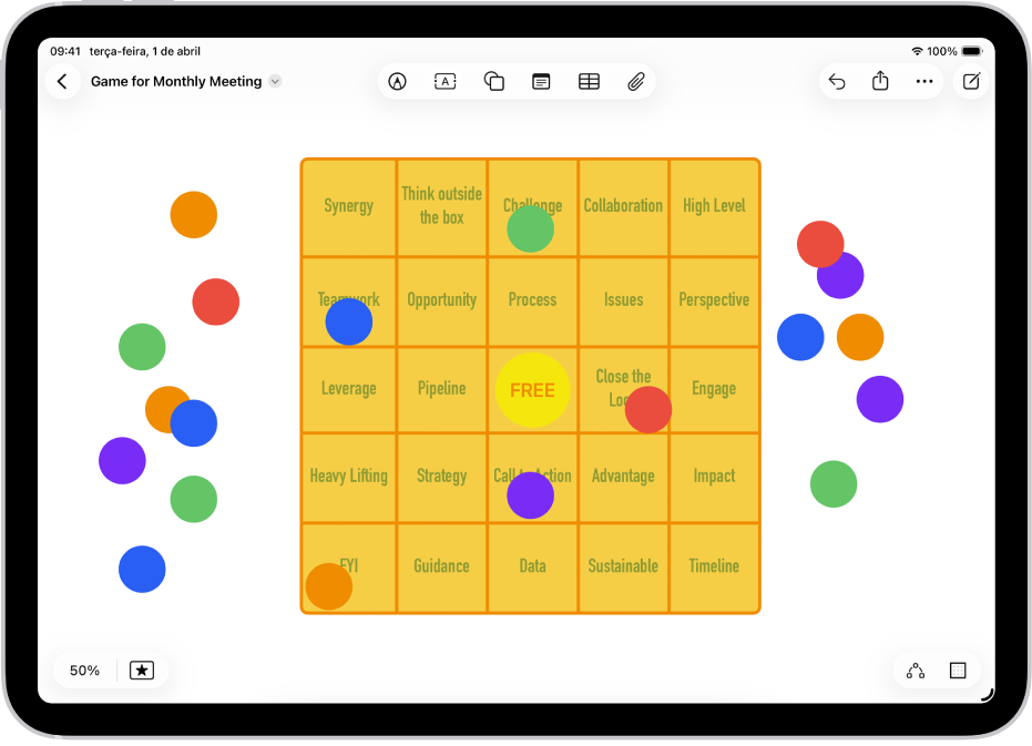 Uma tabela num quadro Freeform, com as ferramentas de formatação visíveis e pontos azuis pequenos nas bordas para alterar a forma.