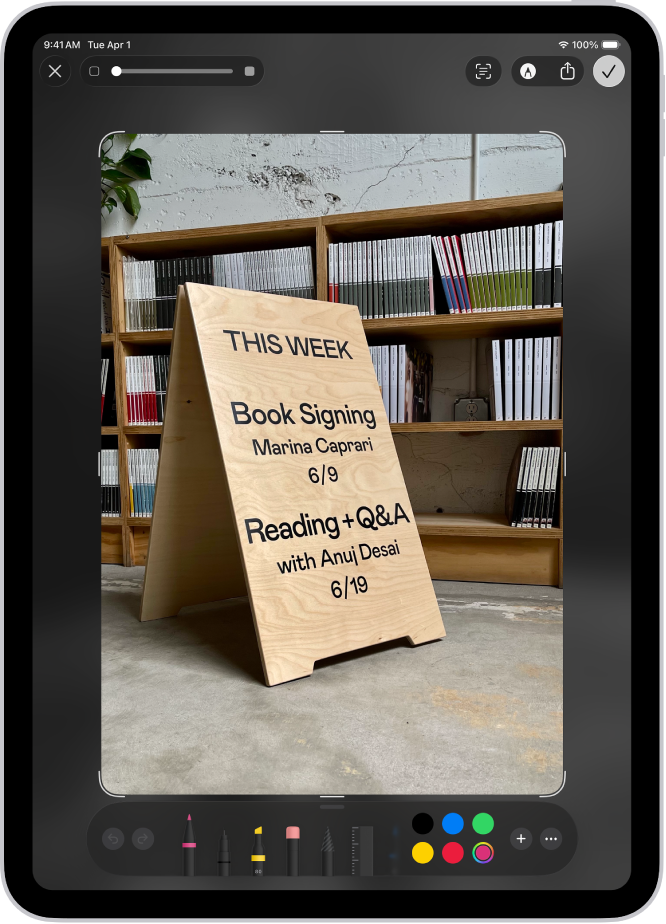 స్క్రీన్షాట్ స్క్రీన్, ఎగువన (ఎడమ నుండి కుడికి) విండోను మూసివేయండి, లైవ్ టెక్స్ట్, మార్కప్, షేర్ చేయండి, పూర్తి అనే బటన్లు ఉన్నాయి. దిగువన మార్కప్ టూల్స్ ఉన్నాయి.