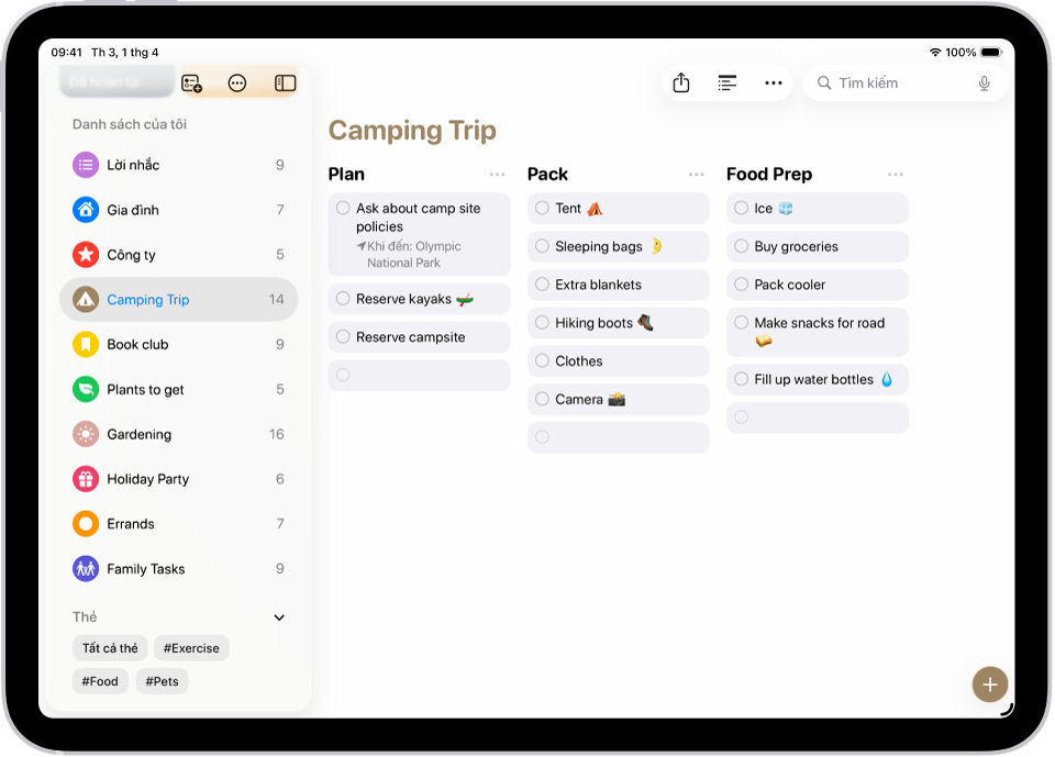 Ứng dụng Lời nhắc đang hiển thị một danh sách chuyến đi cắm trại với các mục được sắp xếp dưới dạng cột.