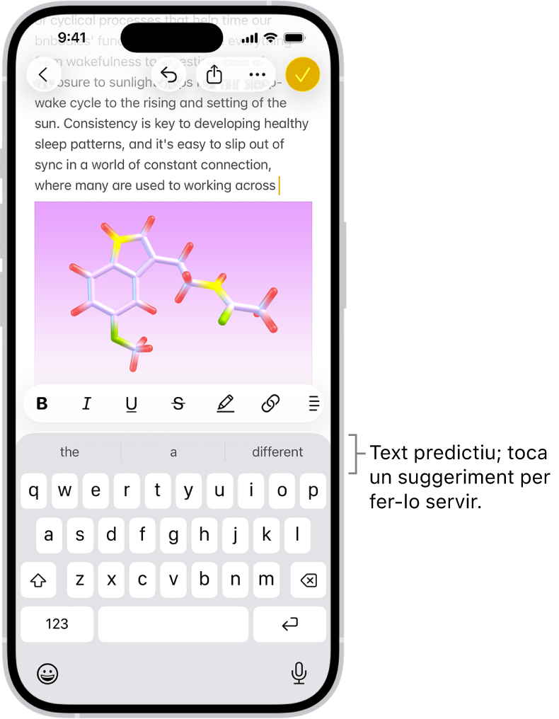 A l’app Missatges hi ha el teclat obert. En introduir text al camp de text, apareixen suggeriments de text predictiu per a la propera paraula a dalt del teclat.