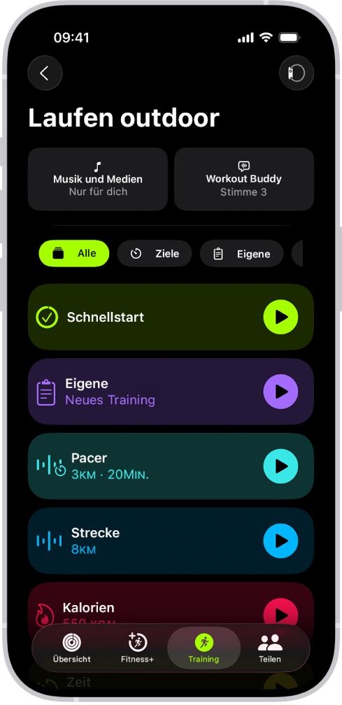 Der Bildschirm für das Fitness-Training zeigt Details für das Training „Laufen outdoor“. Unter „Laufen outdoor“ befinden sich Optionen zum Auswählen von Medien und Einrichten von Workout Buddy. In der Mitte befinden sich von oben nach unten Optionen zum Starten eines Trainings, eines eigenen Trainings, eines Pacer-Trainings und Trainings mit Distanz- und Kalorienzielen.