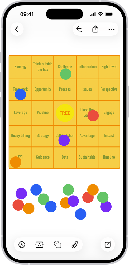 Eine Tabelle auf einem Freeform-Board mit eingeblendeten Formatierungswerkzeugen und kleinen blauen Punkten an den Ecken, um die Tabellenform zu ändern.