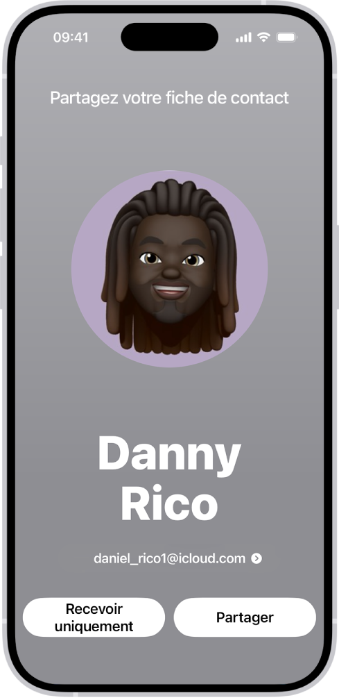 Écran NameDrop affichant le nom et le numéro de l’utilisateur. En dessous se trouvent les boutons « Recevoir uniquement » ou « Partager ».