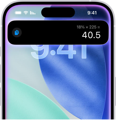 בחלקו העליון של מסך ה-iPhone מופיעה תגובה מ-Siri בצורת חישוב.
