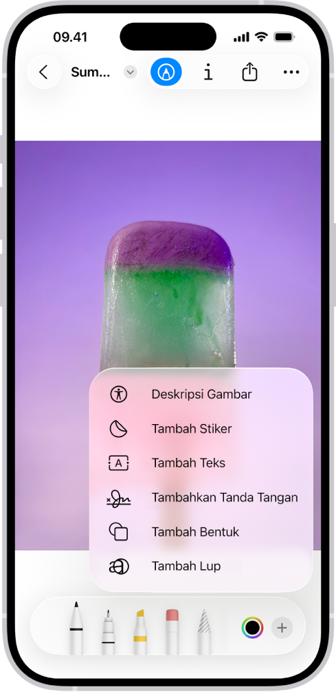 Gambar dibuka di app Pratinjau. Menu menampilkan pilihan yang dapat ditambahkan ke menu, seperti stiker dan teks. Tombol Markah, Info, Bagikan, dan Lainnya muncul di bagian atas layar, dan alat anotasi muncul di bagian bawah layar.