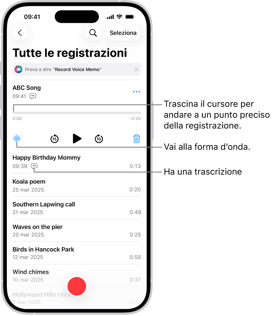 La schermata elenco di Memo Vocali con una registrazione selezionata nella parte superiore. La timeline di registrazione ha una testina di riproduzione che puoi trascinare per andare a un punto specifico della registrazione. Sotto la timeline sono presenti i controlli di riproduzione.