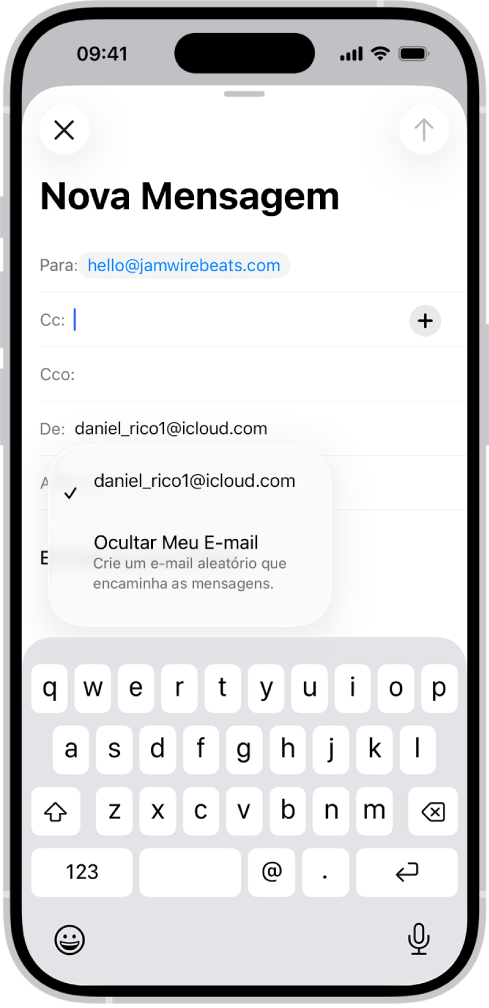Um rascunho de e-mail sendo redigido. O campo De está selecionado com duas opções abaixo: um endereço de e-mail pessoal e Ocultar Meu E-mail.