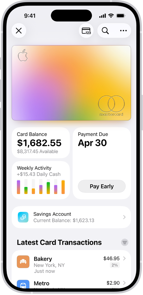 Apple Card у апликацији Wallet са дугметом More у горњем десном углу. Испод слике картице су салдо на картици, седмична активност и дугме за плаћање. На дну су тренутни садло за Savings Account и последње трансакције на картици.