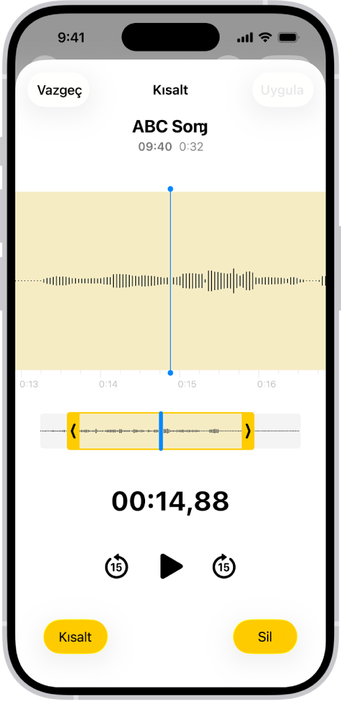 Ekranın en altındaki ses dalgasının bir bölümünü çevreleyen sarı kısaltma tutamaklarıyla birlikte düzenlenen bir kayıt. Çal düğmesi ve kayıt sayacı dalga biçiminin alt tarafında görünüyor. Kısaltma tutamakları Çal düğmesinin altında. Çal düğmesinin yanında, tutamakların dışındaki kayıt bölümünü silmek için Kısalt düğmesi ve tutamakların içindeki kayıt bölümünü silmek için Sil düğmesi bulunuyor.