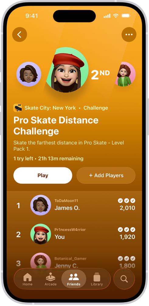 Apple Games ایپ جس میں ایک فعال گیم چیلنج، لیڈر بورڈ اور پیش رفت بیج کے ساتھ “دوست” ٹیب دکھایا جا رہا ہے۔