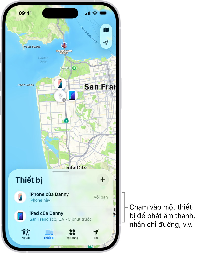 Màn hình Tìm mở đến danh sách Thiết bị. Có hai thiết bị trong danh sách Thiết bị: iPhone của Danny và iPad của Danny. Vị trí của chúng được hiển thị trên bản đồ.