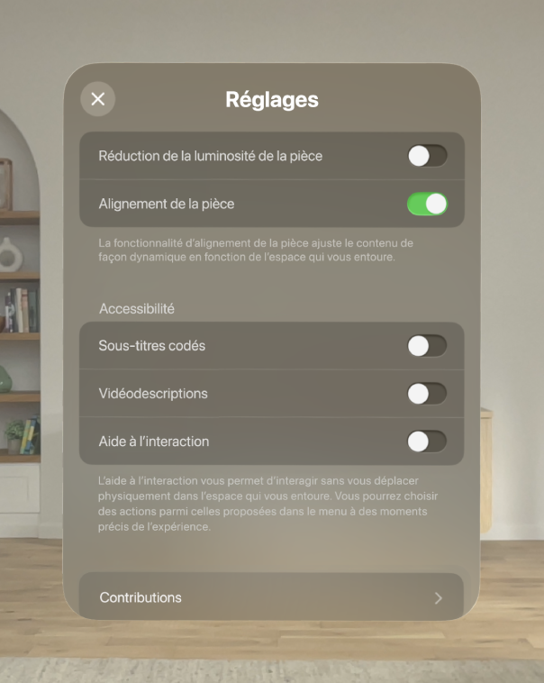 Les réglages de l’expérience « À la rencontre des dinosaures », avec des options pour régler la réduction de la luminosité et l’alignement de la pièce en plus d’activer les sous-titres codés, les vidéodescriptions et l’aide à l’interaction.