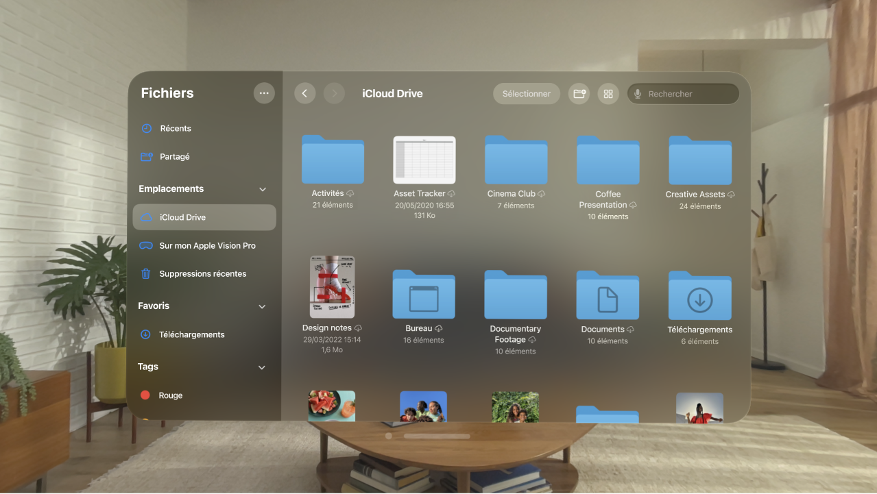 L’app Fichiers sur l’Apple Vision Pro, affichant des dossiers et des fichiers dans l’emplacement iCloud Drive.